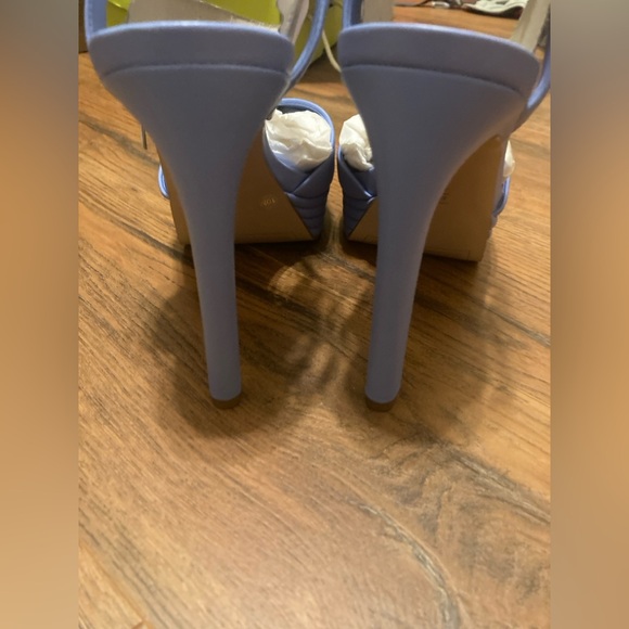 Gianni Bini blue high heels NWT NIB - Picture 15 of 16